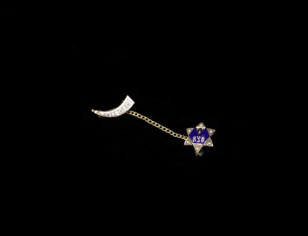 Sweetheart Pin
